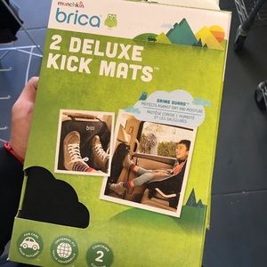 Munchkin Brica Deluxe Kick Mats